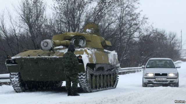 Жителі Алчевська були свідками перекидання техніки і проросійських бойовиків через місто до Дебальцева