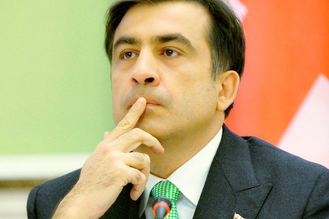 Саакашвили: После моей отставки в кабинете президента обсуждался вопрос лишения меня гражданства