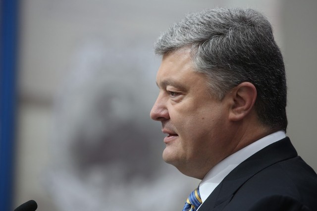 Порошенко: Мы не ожидаем военную помощь от Запада