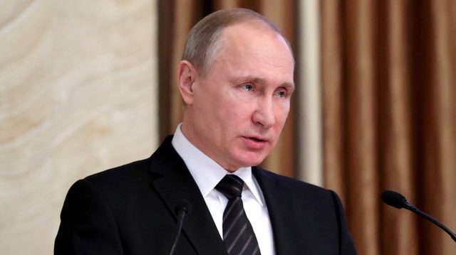 «Я, пацаны, и сам за власть не очень придираюсь»: российский политолог рассказал о «преемнике» Путина