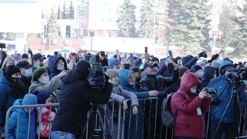 В Уфе местные жители блокировали проезд спецтранспорту полиции