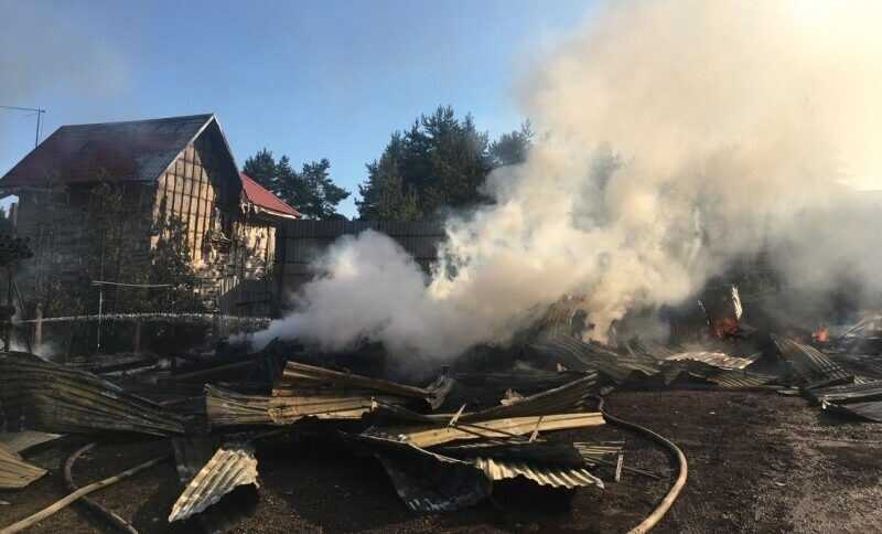 В Якутии вспыхнул пожар на предприятии по производству стройматериалов