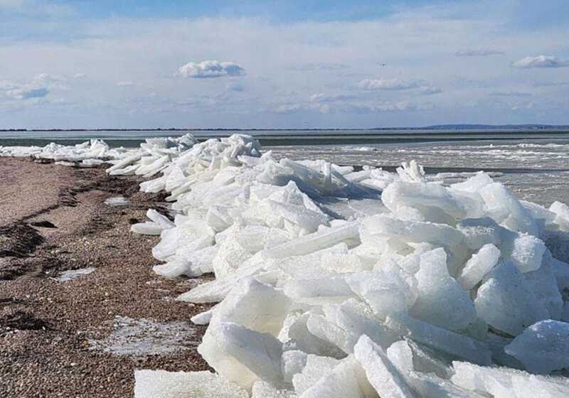 Ледяные глыбы появились на прибрежных зонах Анапы