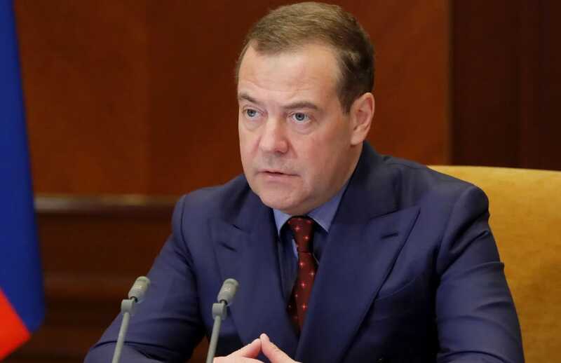 Медведев допустил перемирие с Украиной: «Военные действия закончатся»