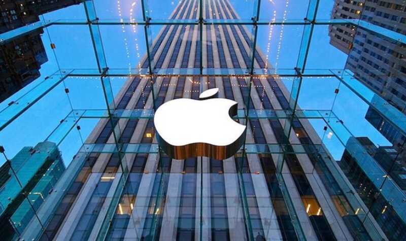 Акции Apple обрушились на 4% после угроз Трампа ввести пошлины
