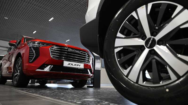 Стоимость российских и китайских автомобилей резко возросла