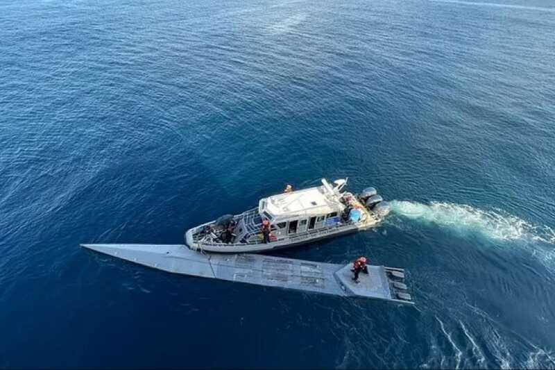 ВМС Колумбии перехватили первую в мире беспилотную наркосубмарину с системой Starlink