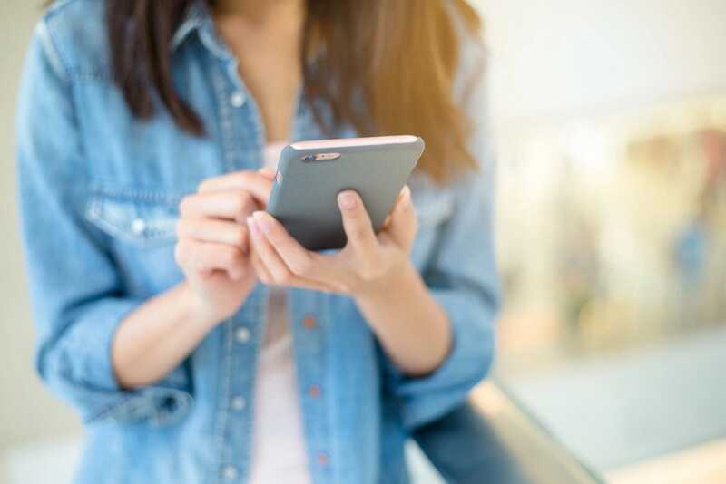 Американские учёные предложили запретить смартфоны детям до 13 лет