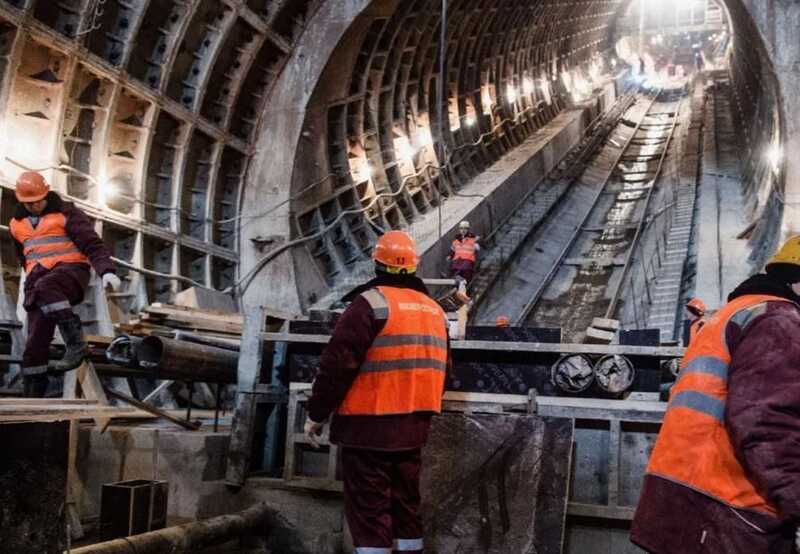 На стройке в Москве инженеры освоили 143 миллиона рублей до начала стройки