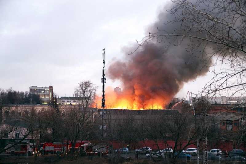 В Москве Следственный комитет требует ареста владельцев нелегального хостела, в котором произошел пожар