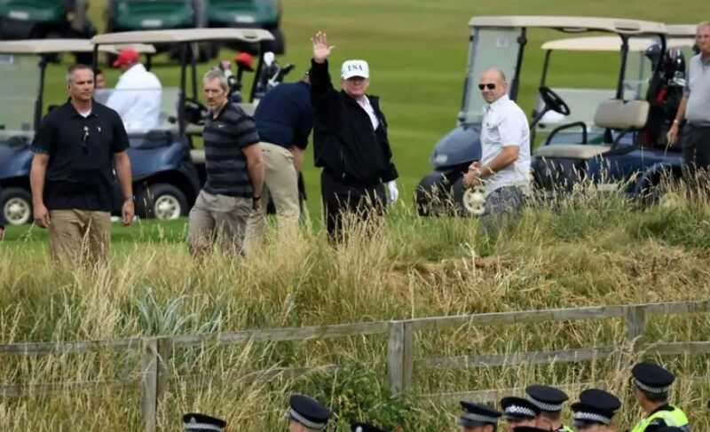 Дональда Трампа уличили в жульничестве на поле для гольфа в Шотландии