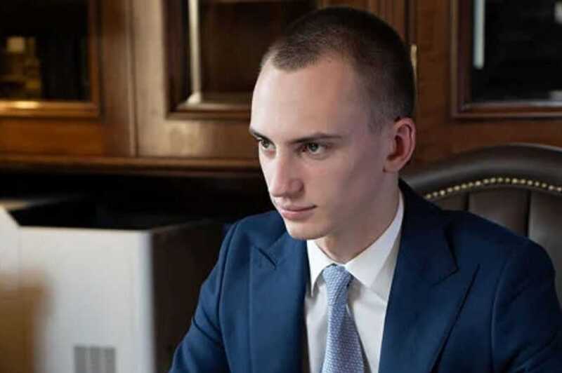 «Крёстный сын» Валентины Матвиенко Владислав Тюльпанов ведёт политику по «воровскому закону»