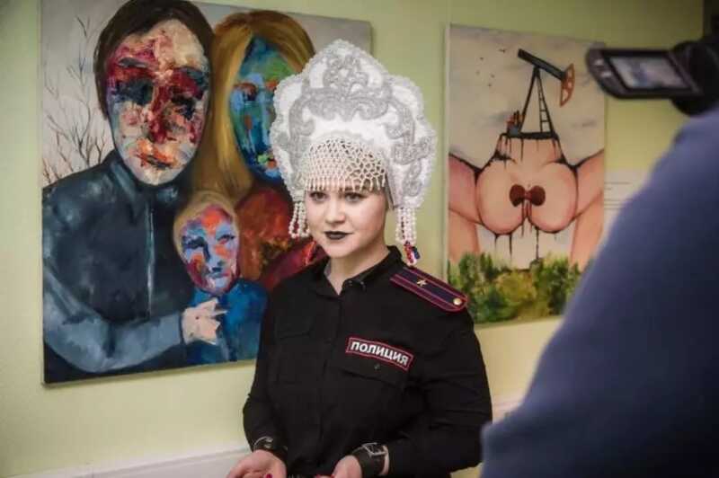 В Москве прошла закрытая выставка с «доской позора» для деятелей культуры