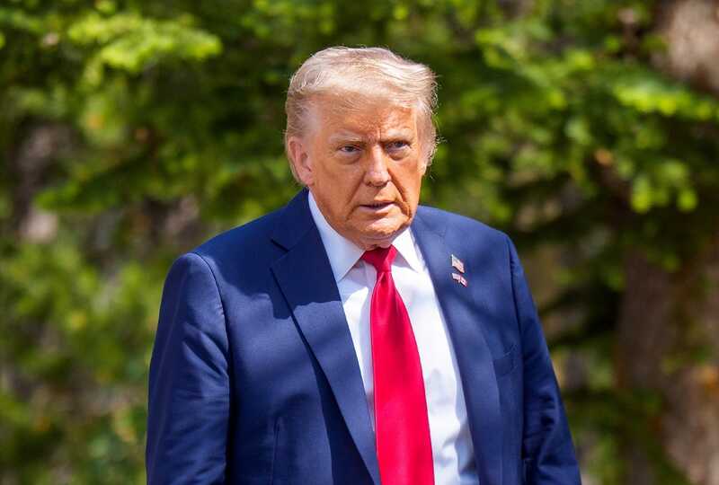 Трамп повторно заявил о размещении американских атомных подлодок в районе России