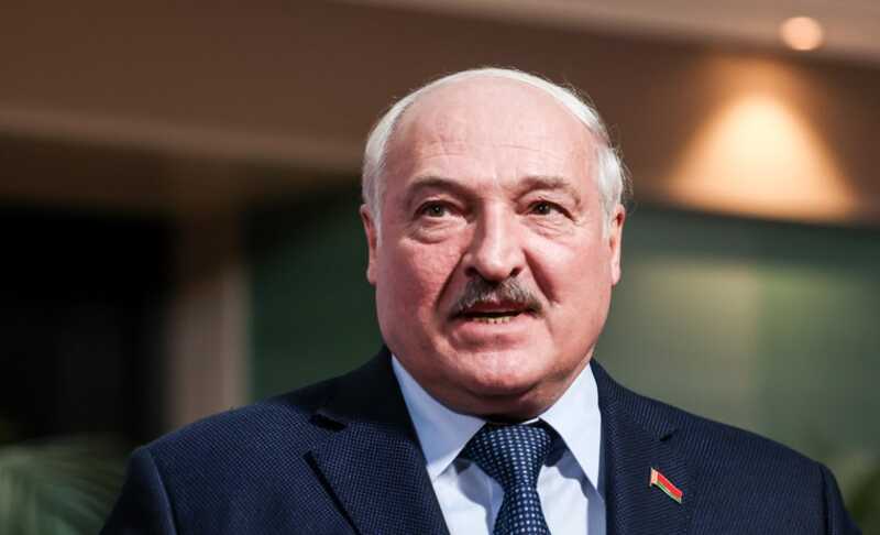 Лукашенко предложил собрать Путина, Трампа и Зеленского в Минске для мирных переговоров