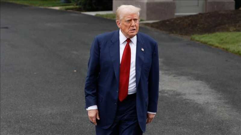 Трамп выступил с предупреждением в адрес России перед запланированной встречей с Путиным на Аляске