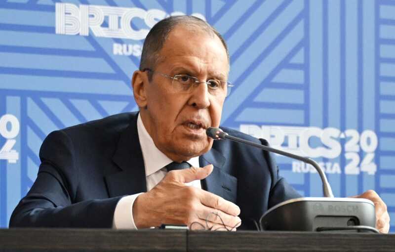 Лавров отметил готовность Путина к обсуждению встречи с Зеленским после детальной подготовки