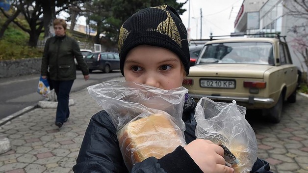 Агрокомплекс встал за прилавок в Крыму