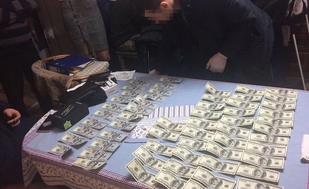 СБУ задержала адвоката на взятке в $6 тысяч