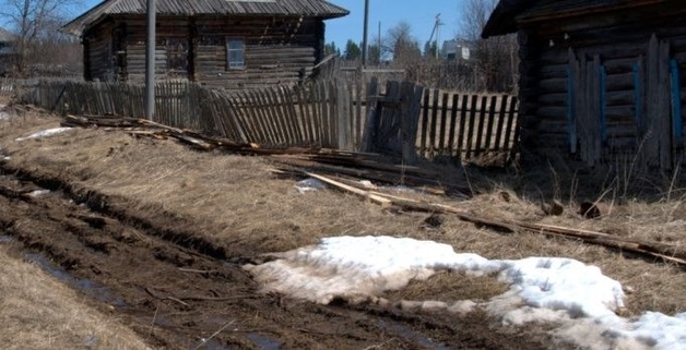 В Прикамье пенсионера оштрафовали за ремонт размытой дороги