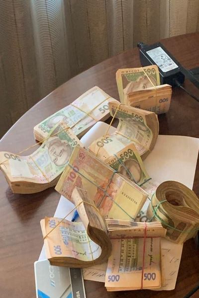 Дело на миллионы гривен: в Харькове раскрыли масштабную схему подкупа медработников Дело на миллионы гривен в Харькове раскрыли масштабную схему подкупа медработников. Фото: Прокуратура qrtidexixhihqglv
